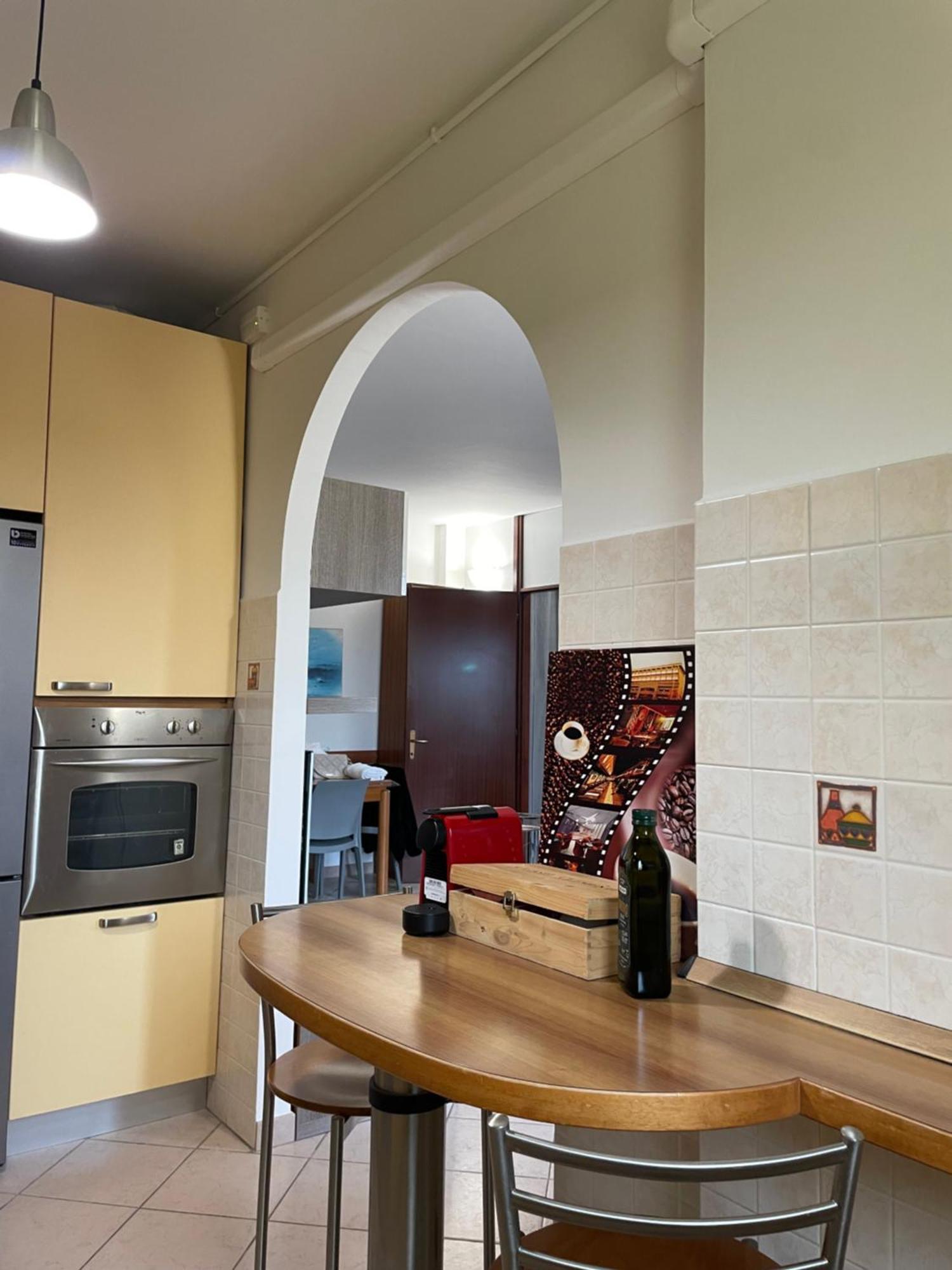Pm 2 Via De Gasperi Guest House Rozzano Bagian luar foto