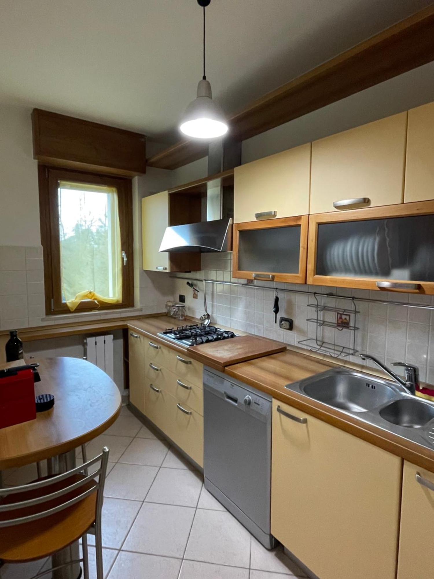 Pm 2 Via De Gasperi Guest House Rozzano Bagian luar foto
