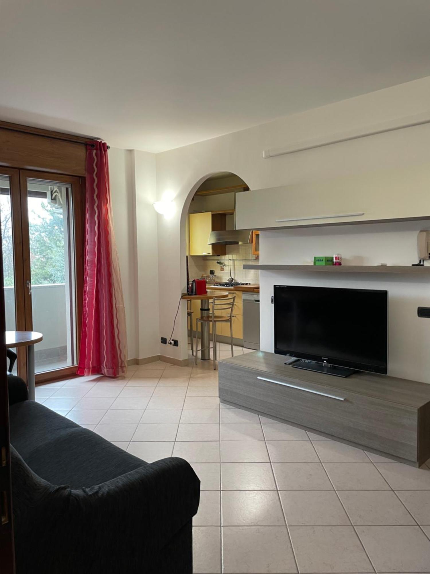 Pm 2 Via De Gasperi Guest House Rozzano Bagian luar foto